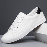 Oliwier | Białe sneakersy – Klasyczna elegancja i uniwersalność