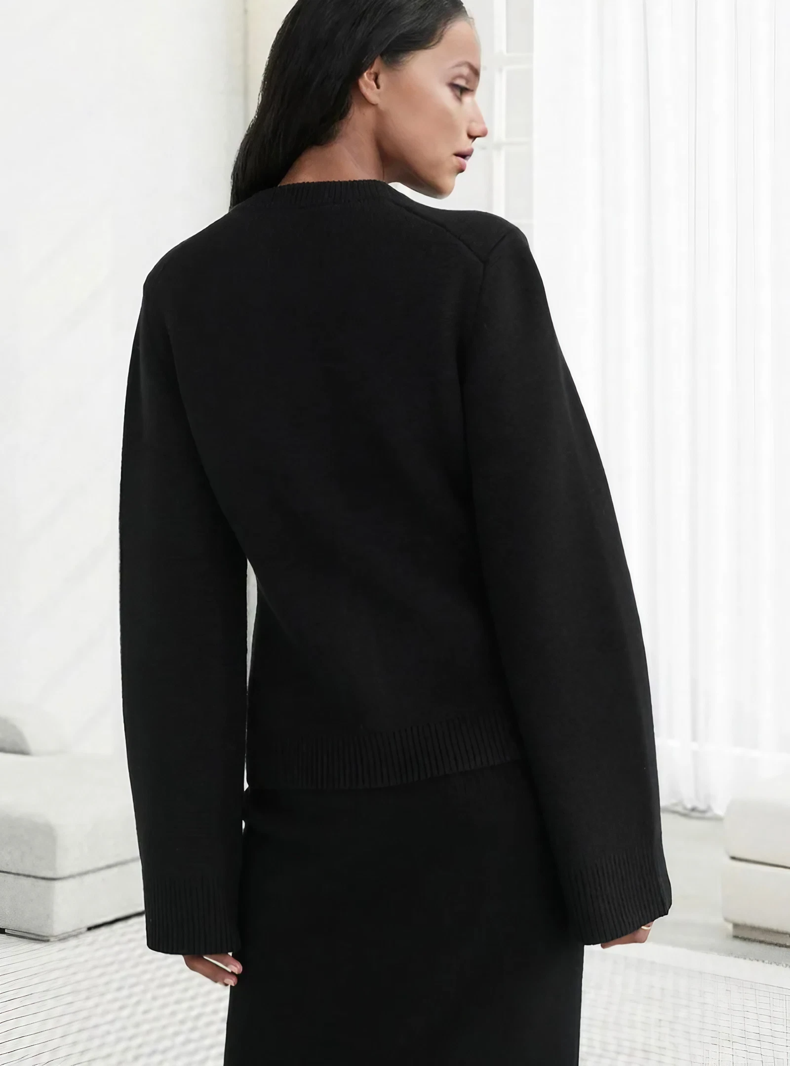 ÉLISÉ – Miękki Kardigan z Guzikami na Każdy Dzień Elegancji