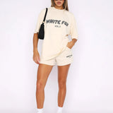 White Fox | Zestaw w luźnym stylu z T-shirtem i szortami