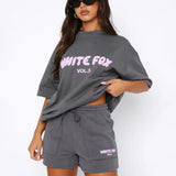 White Fox | Zestaw w luźnym stylu z T-shirtem i szortami