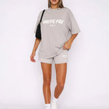 White Fox | Zestaw w luźnym stylu z T-shirtem i szortami