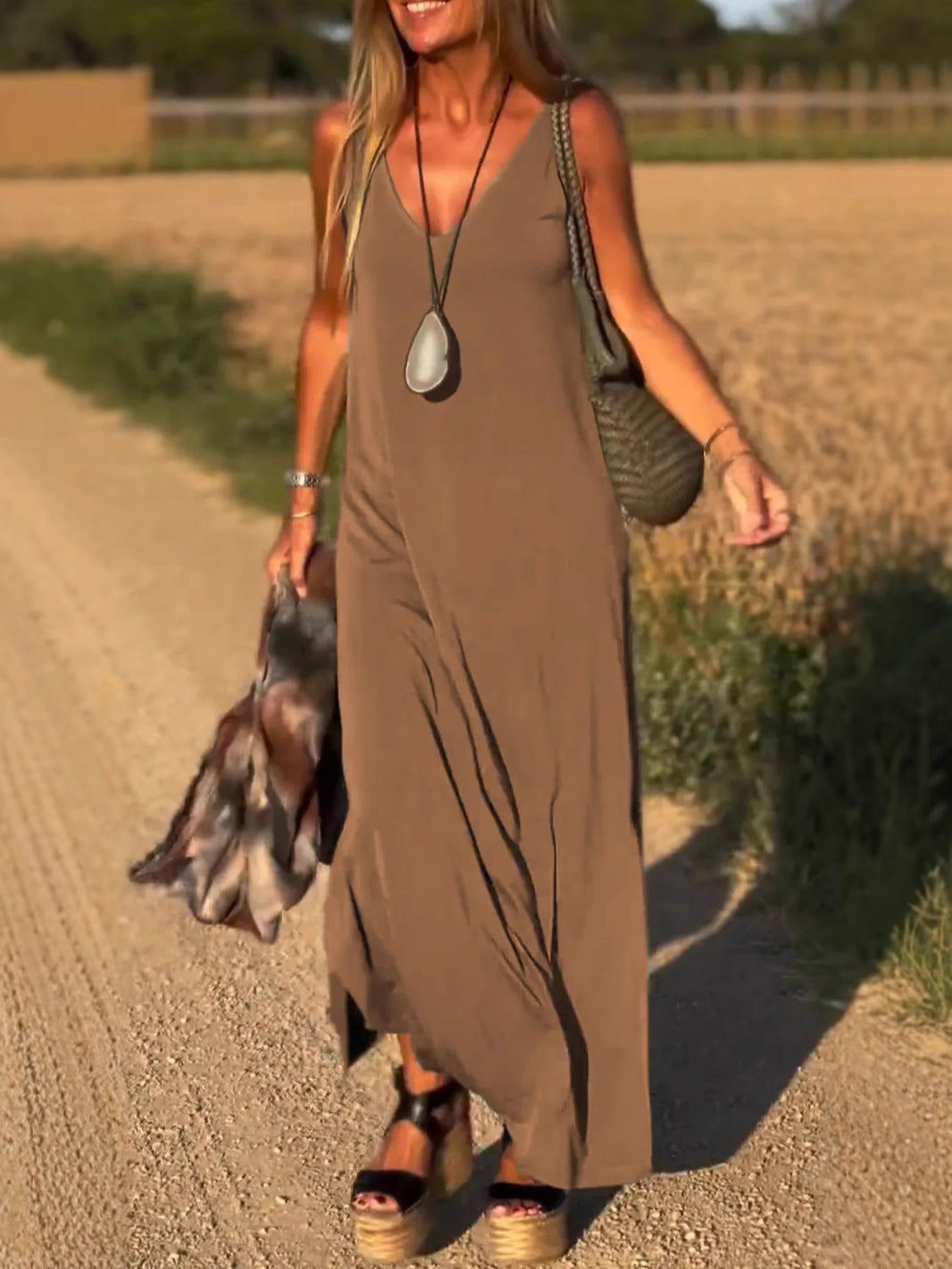 Evelyne - Elegancka Długa Sukienka Bez Rękawów