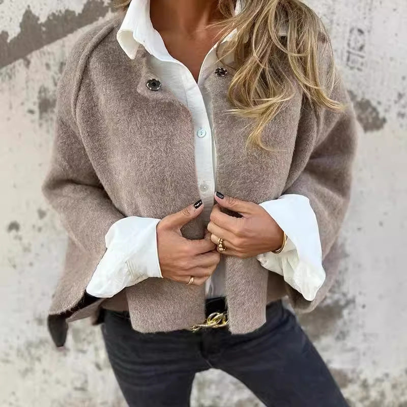 Patrycja | Krótka kurtka z elegancko rozszerzanymi rękawami