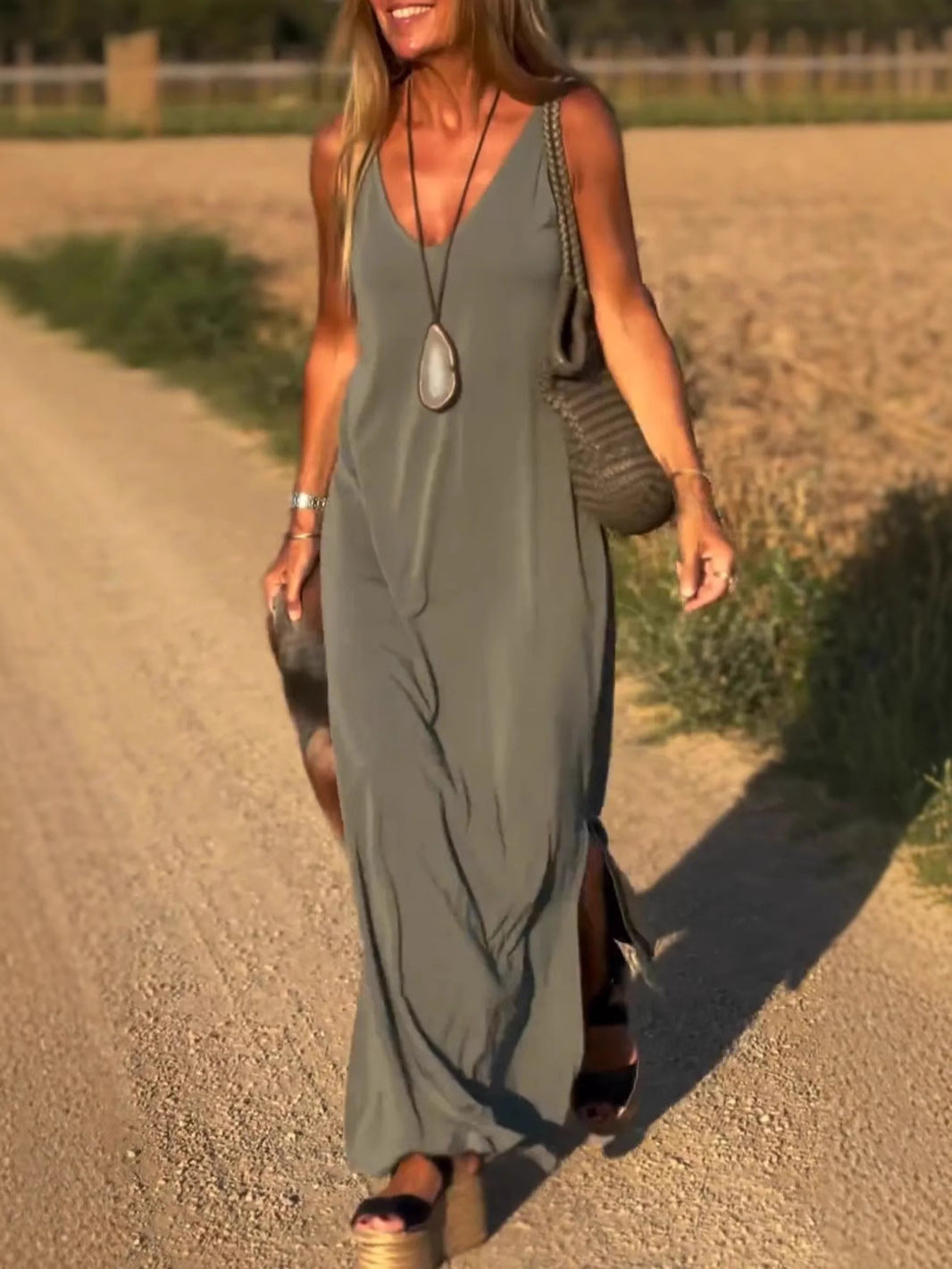 Evelyne - Elegancka Długa Sukienka Bez Rękawów